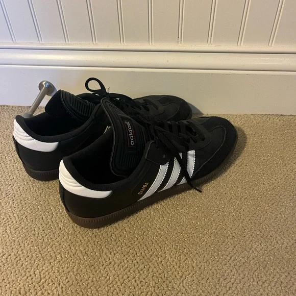 Adidas samba black. Light wear. Will add more photos of tread. Size 11. - Picture 2 of 7